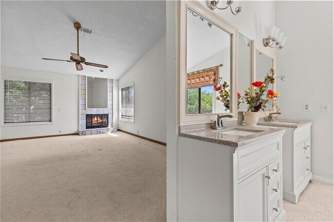 Building Photo - 890 Muirfield Ridge NE