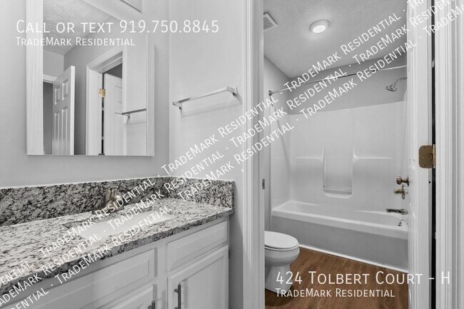 Building Photo - 424 Tolbert Ct