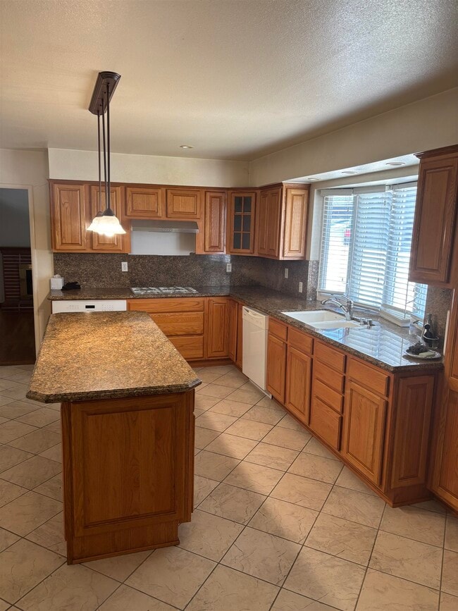 Building Photo - 1310 B St