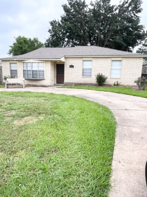 Building Photo - 10707 Scenic Dr