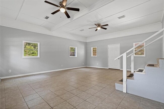 Building Photo - 12925 Bonnievale Dr N