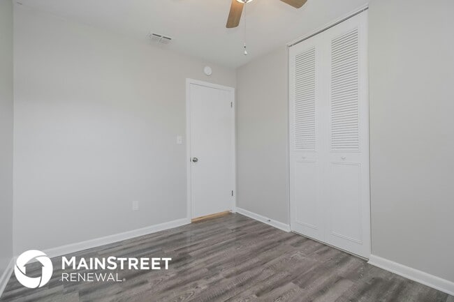 Building Photo - 548 Cambridge Cir
