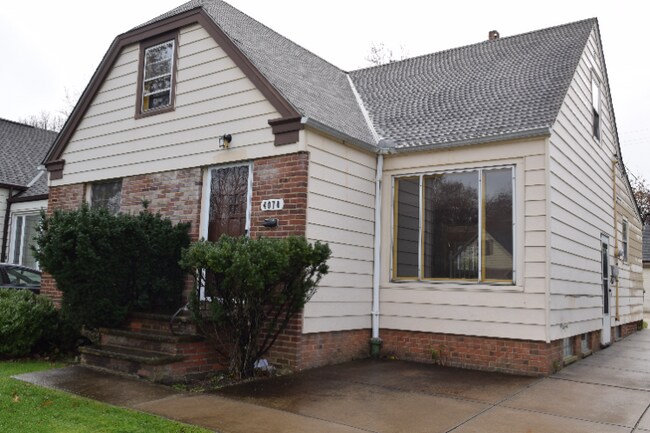 Building Photo - 4070 Wyncote Rd