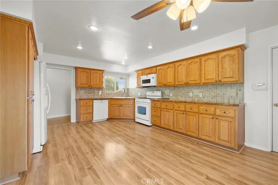 Building Photo - 9551 Joyzelle Dr