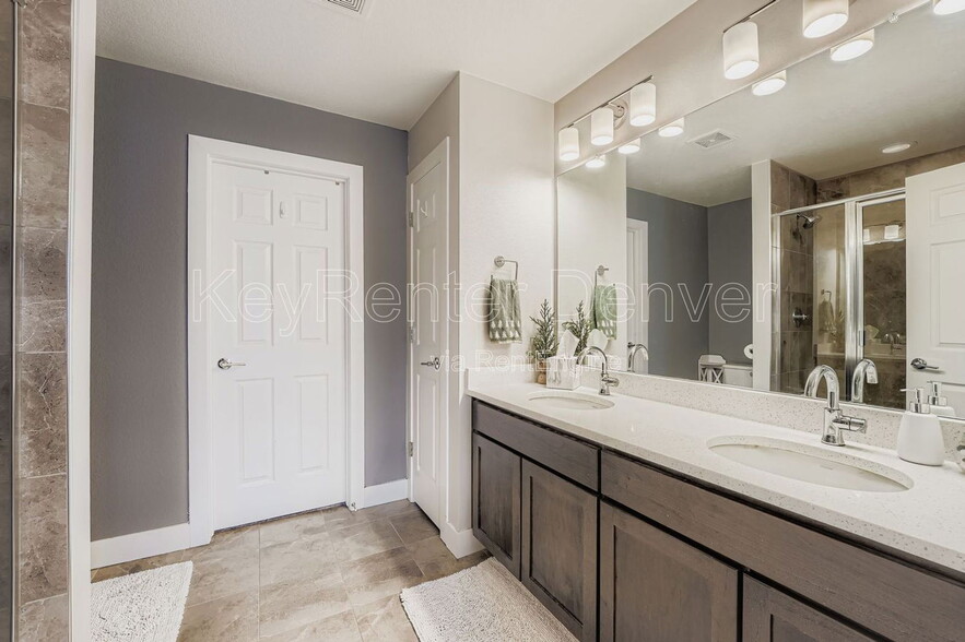 Building Photo - 16259 E Elk Dr