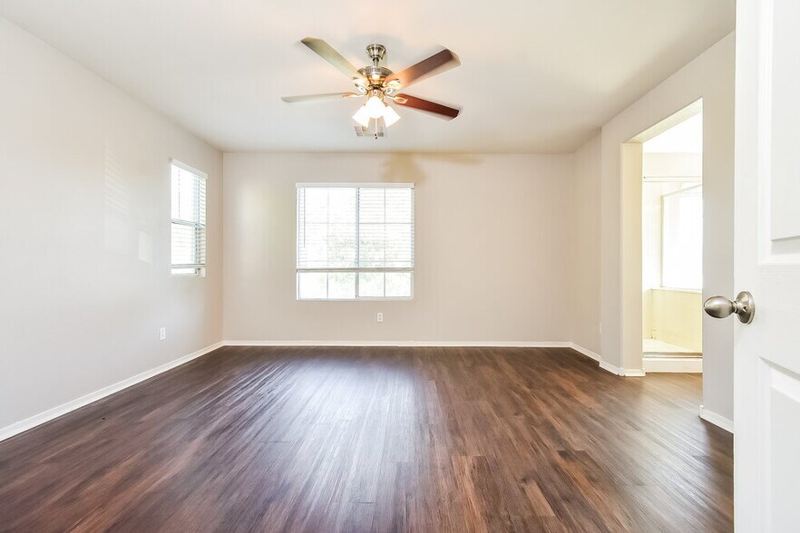 Building Photo - 6333 Blushing Willow St