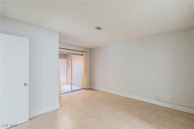 Building Photo - 832 Mantis Way