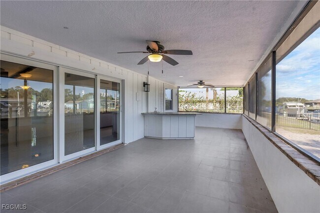 Primary Photo - 2210 Isle of Pines Ave