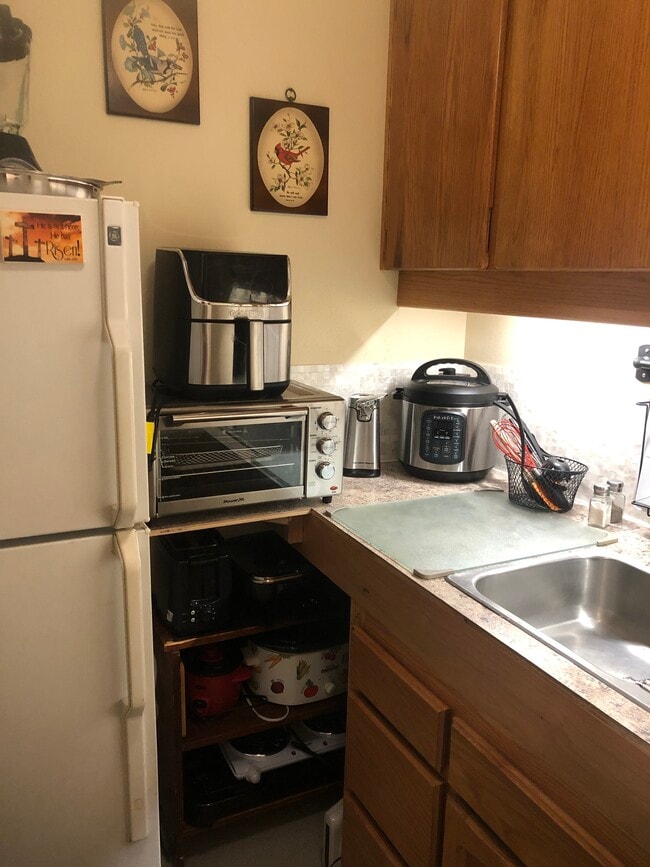 Building Photo - 952 NW 23rd Ave