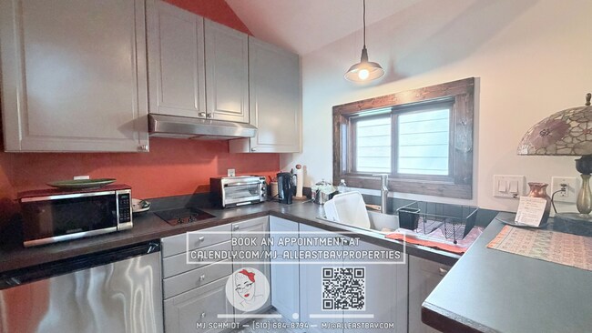 Building Photo - 1224 Stannage Ave