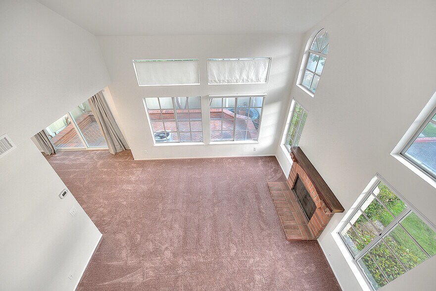 Building Photo - 26222 Fern Glen