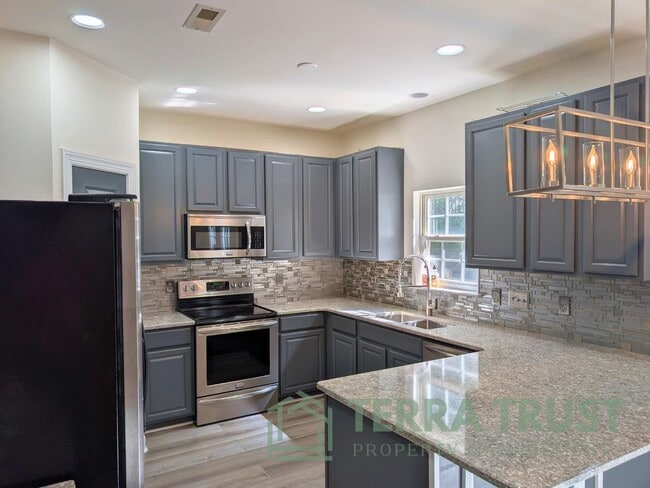 Building Photo - 10429 Madison Park Dr