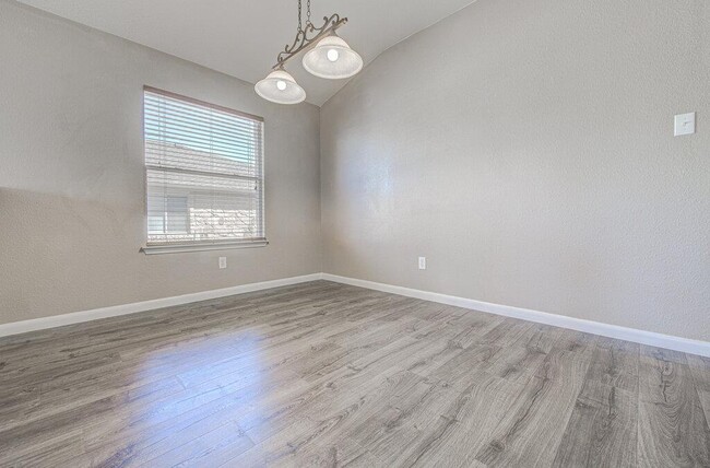 Building Photo - 1111 Whitley Dr