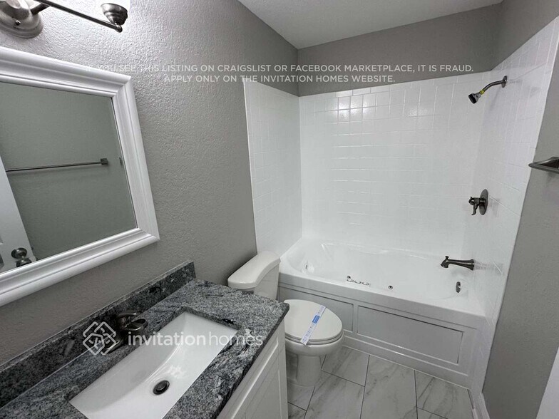 Building Photo - 909 Skyview Dr