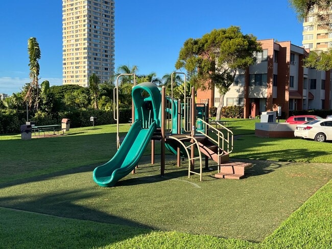 Building Photo - Acacia Park (Pearl City) - 2 bedrooms, 1 bathroom, 1 parking, AC, full size washer/dryer