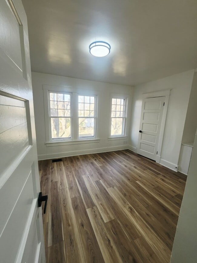 Building Photo - 426 Hazel Ave