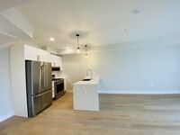 Building Photo - 305 Webster Ave