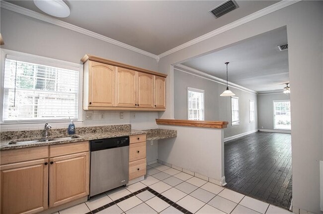 Building Photo - 3761 Ashford Dunwoody Rd NE