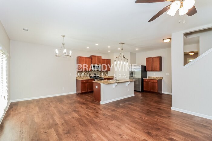 Building Photo - 104 Heritage Club Cir
