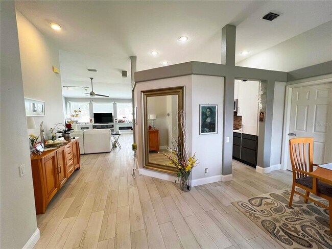 Building Photo - 1641 Daylily Dr