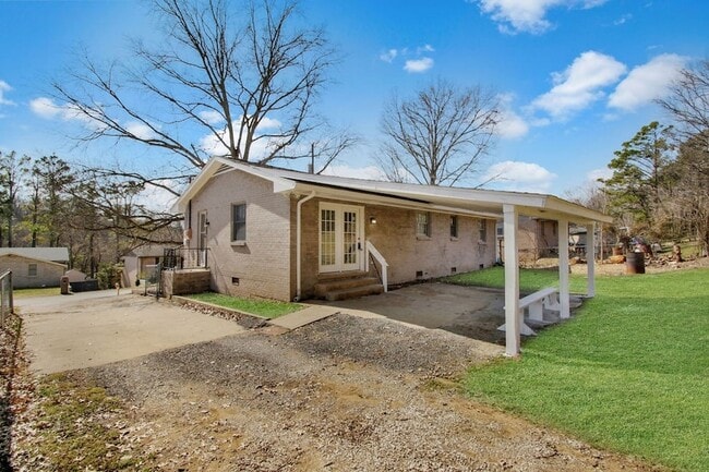 Building Photo - 238 Townes Dr