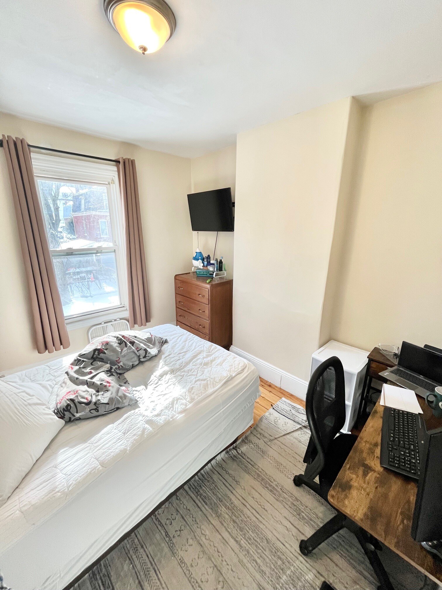 Building Photo - 14 Woodmont St