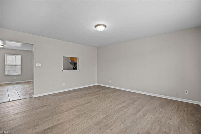 Building Photo - 3324 Kansas Ave