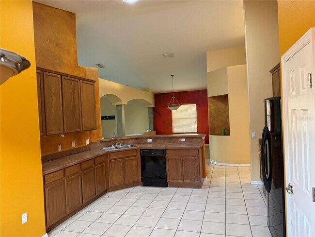 Building Photo - 1754 Altavista Cir