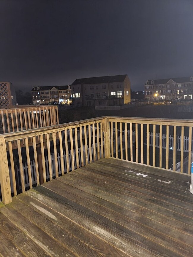 Building Photo - 3 bedroom 2 1/2 bath Townhouse in Bayberry