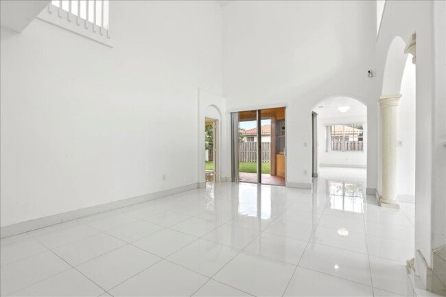 Building Photo - 3802 SW 165th Terrace