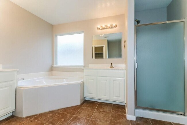 Building Photo - 29114 Red River Loop