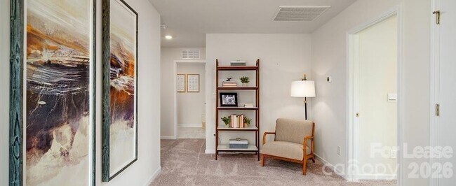 Building Photo - 1720 Vanderlyn St