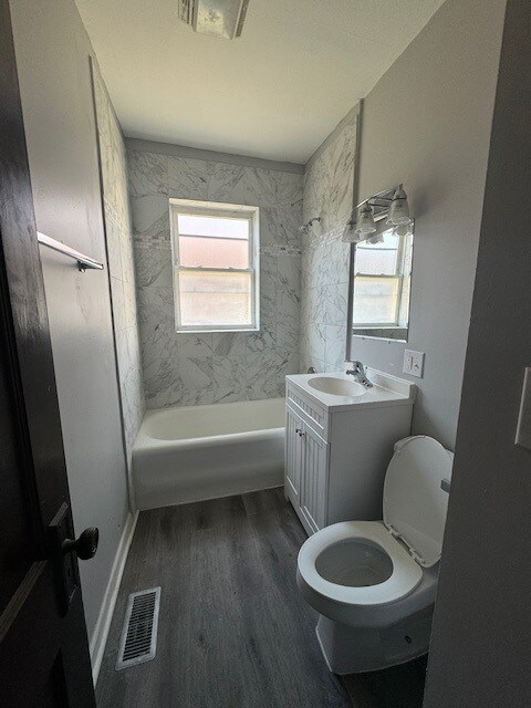 Building Photo - 1745 W 89th St