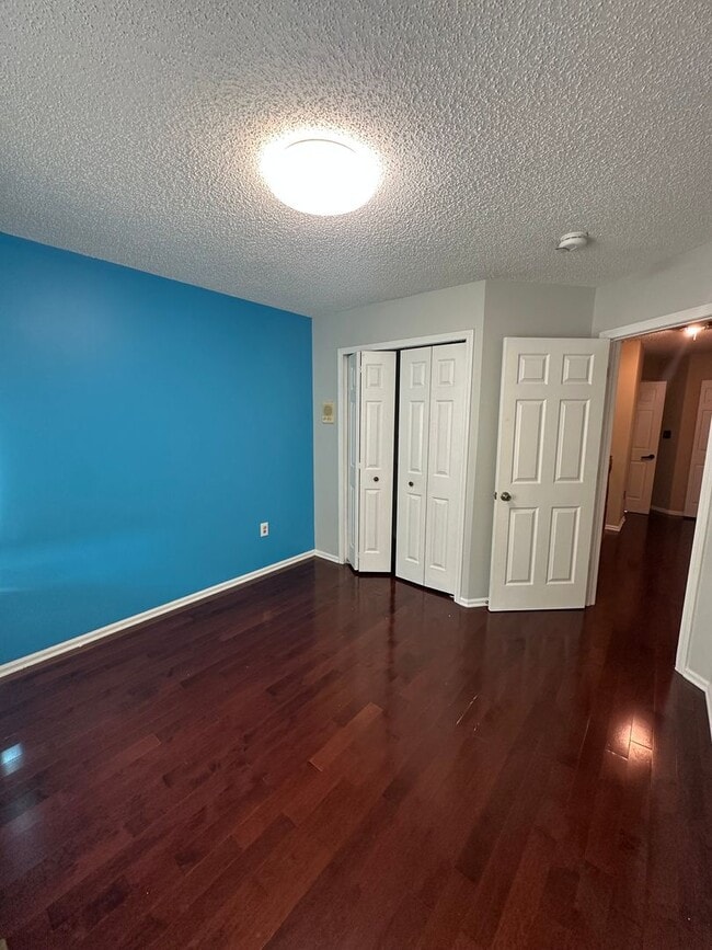 Building Photo - 26 Catherine Ct