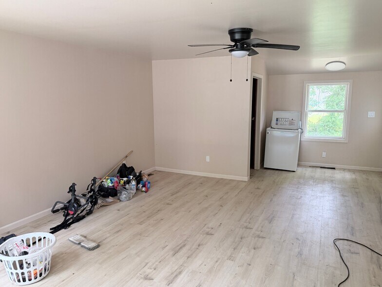 Building Photo - 4008 Cardinal Ln