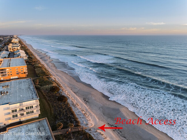 Building Photo - 121 Lancha Cir