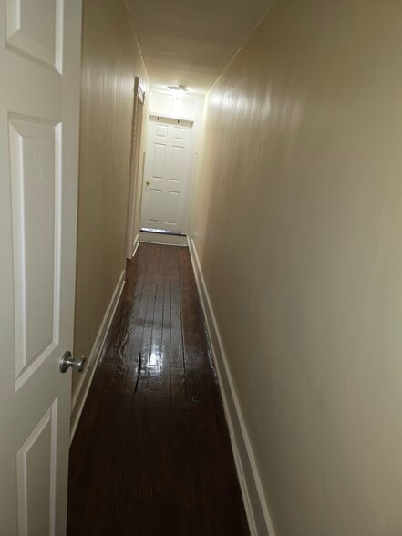 Building Photo - 707 Bunnecke Ave