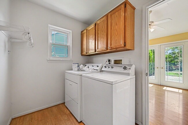 Building Photo - 47186 Scarlet Dr S