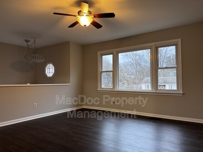 Building Photo - 7301 Drew Ln