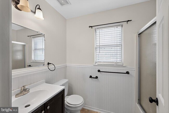 Building Photo - 137 Pointe Ridge Dr