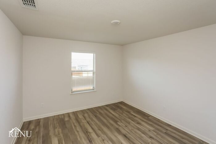 Building Photo - 10615 Lost aples Dr