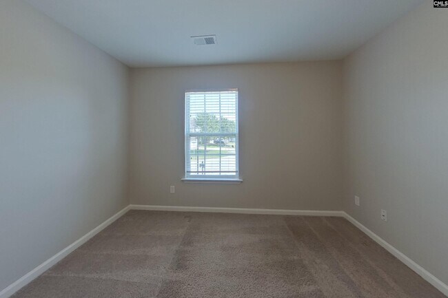 Building Photo - 304 Longfellows Ln