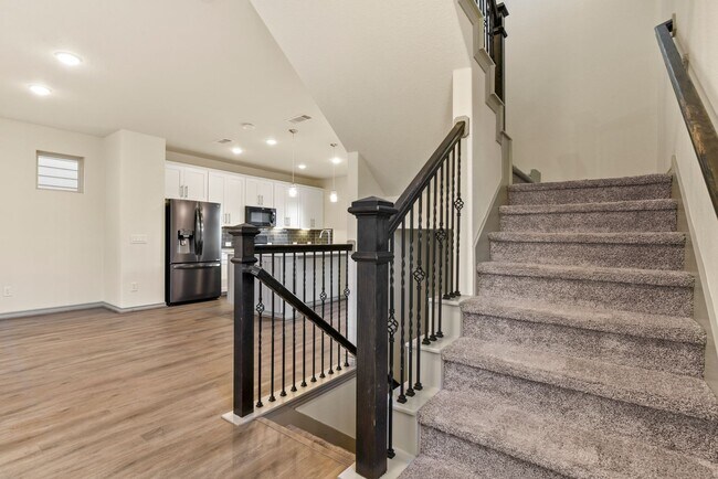 Building Photo - Spacious 4BR/3.5BA Home with In-Law Suite ...