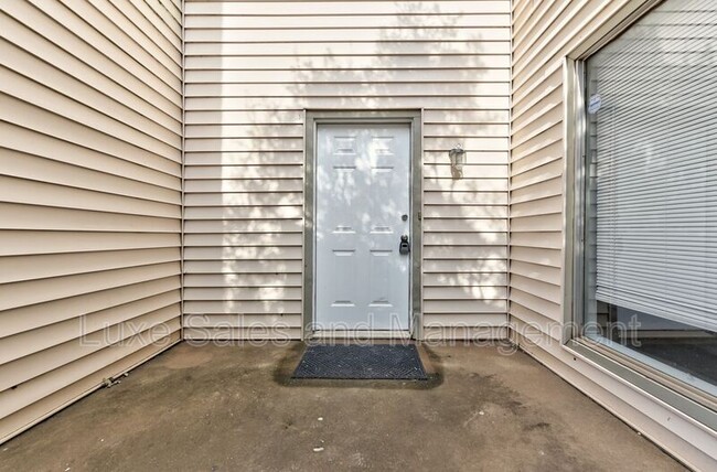 Building Photo - 2221 NW 117th St