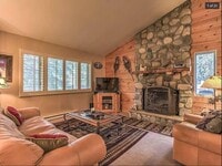 Building Photo - 240 Vasquez Rd