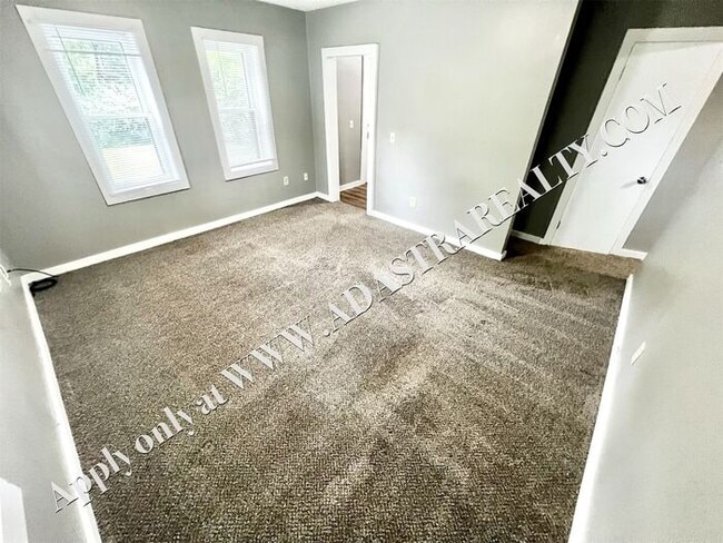 Building Photo - Cute and Affordable Olathe Apartment-Comin...