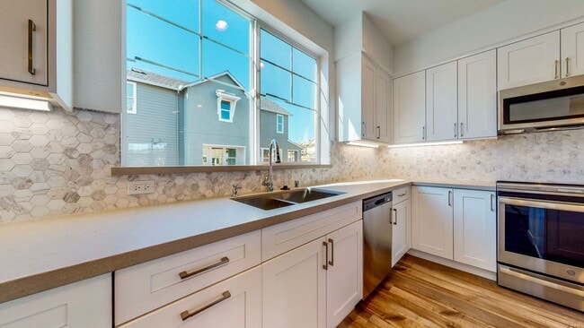 Building Photo - 282 Gambrel Cir