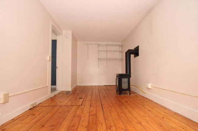 Building Photo - 8 S Union St