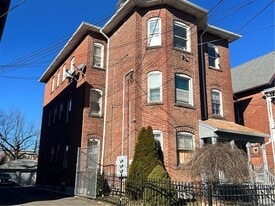 Building Photo - 103 Hungerford St