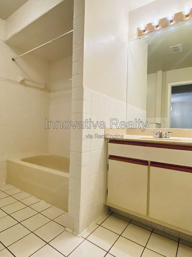 Building Photo - 2906 S Semoran Blvd